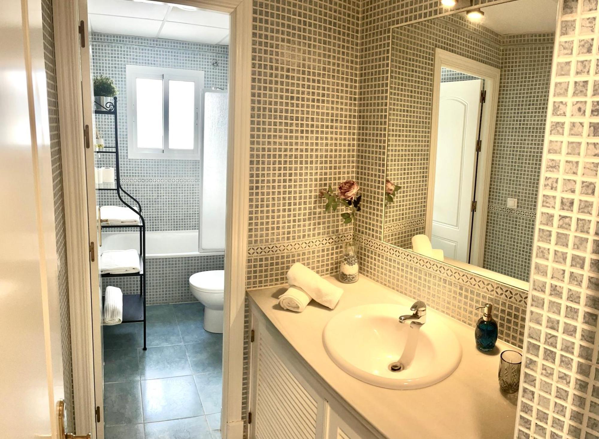Apartamento Liru Bormujos 2, A 5 Minutos De Sevilla エクステリア 写真